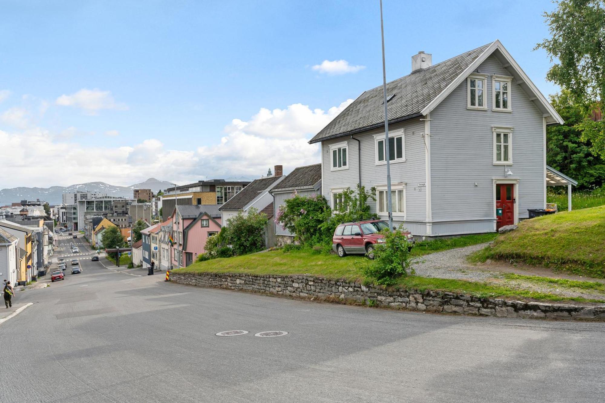 Arctic Homes - Historical Tromso House With View المظهر الخارجي الصورة