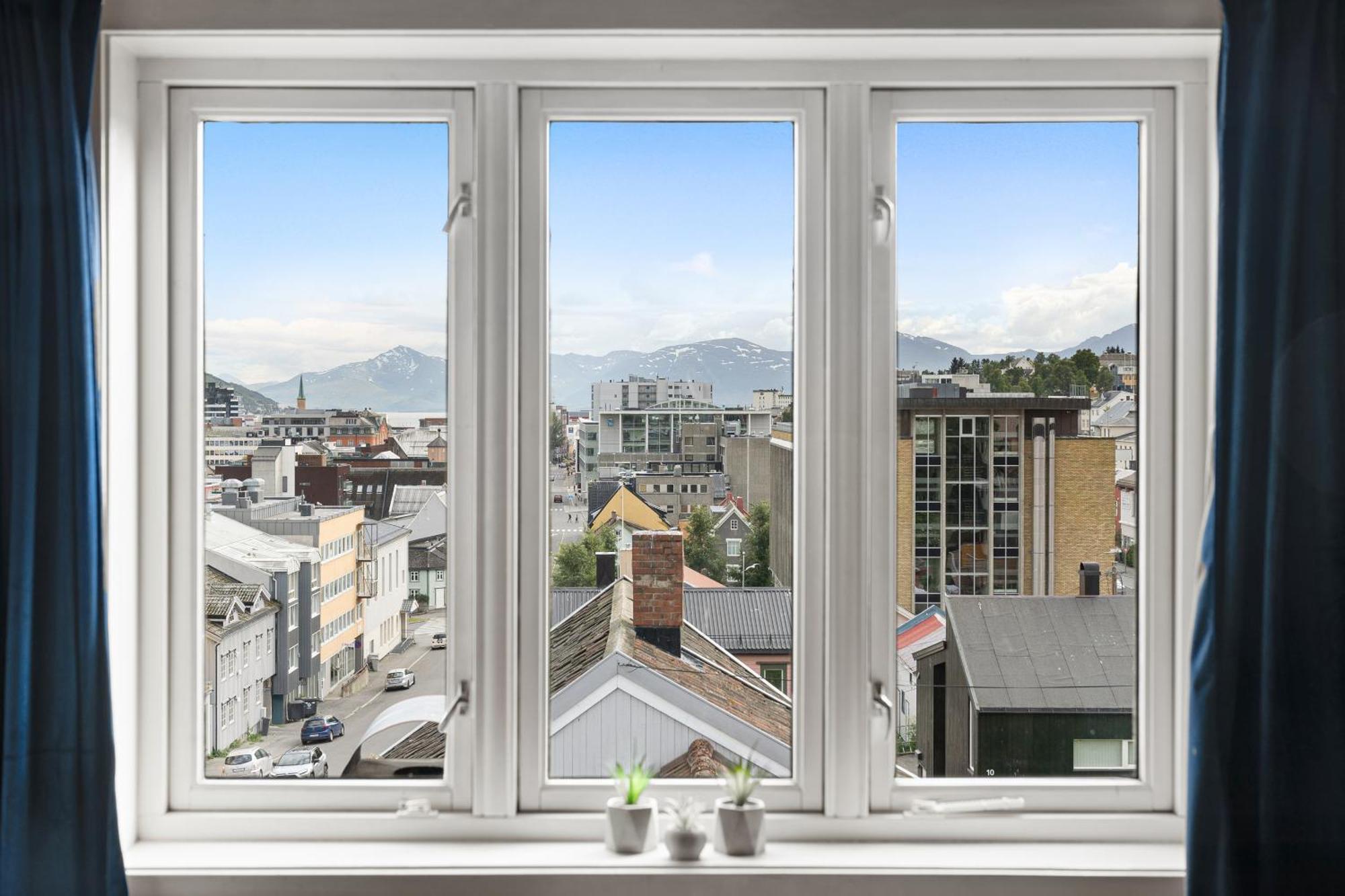 Arctic Homes - Historical Tromso House With View المظهر الخارجي الصورة